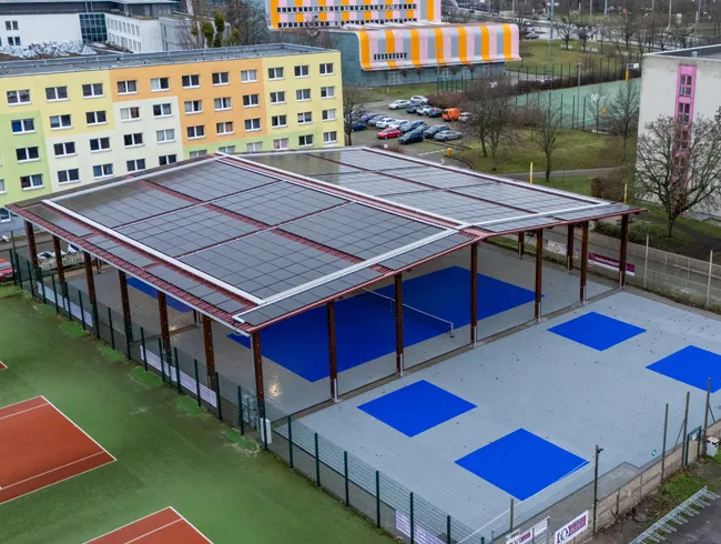 gerflor-sportfreianlage-uni-magdeburg-01--c--roder-photography.jpg