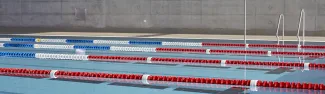 schwimmleinen_aquarii_altstaetten_hallenbad_4-(c) WEIBEL 3283 header.jpg
